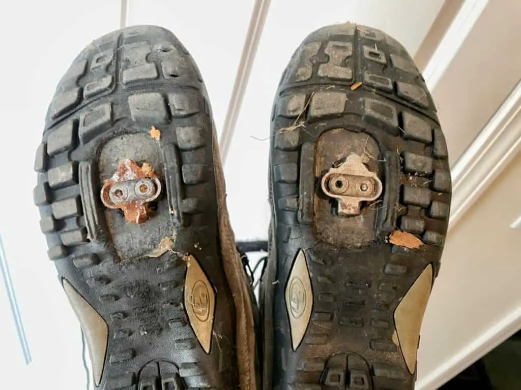 Why Your Cycling Shoes Rattle/Squeak (And How to Fix It) - Cycling Beast